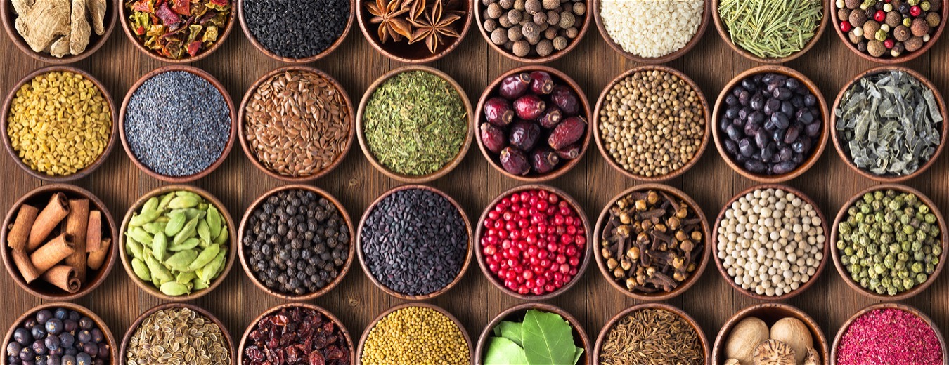 Viaje sem sair de casa: a histórias das especiarias do Oriente