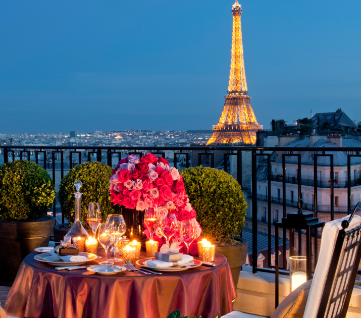 O céu estrelado do Four Seasons George V Paris