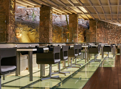 Bill & Coo Suites and Lounge