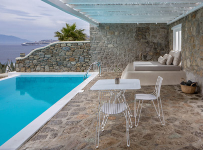 Bill & Coo Suites and Lounge